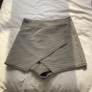 Boohoo Asymmetrical Skort / Skirt